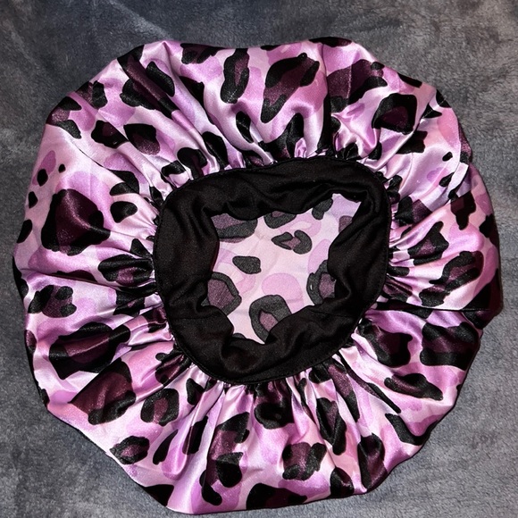 Kids Purple Cheetah Print Bonnet - Picture 1 of 2